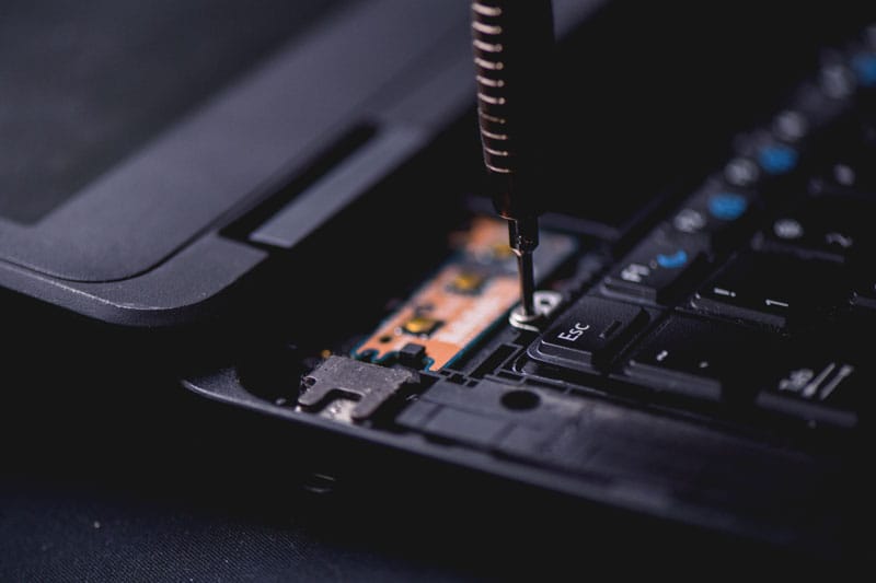 Professional Regular Maintenance Services Regular maintenance for computers and devices performed by professional technicians.